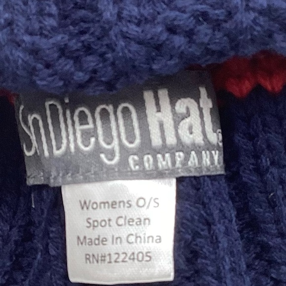 San Diego Hat Co. Knit Rainbow Stripe Beanie with Faux Fur Pom NWT (Size: OSFM) - Picture 6 of 9